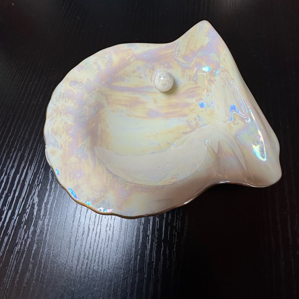 Vintage Mikimoto Pearl Island Iridescent Shell Dish Porcelain Jewelry Tray